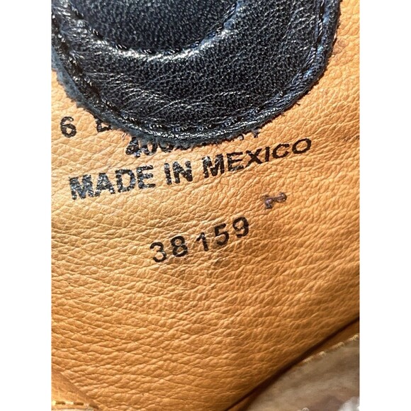 Women’s Frye Melissa Button Short Leather Ankle Booties size 6 Black - Picture 15 of 15